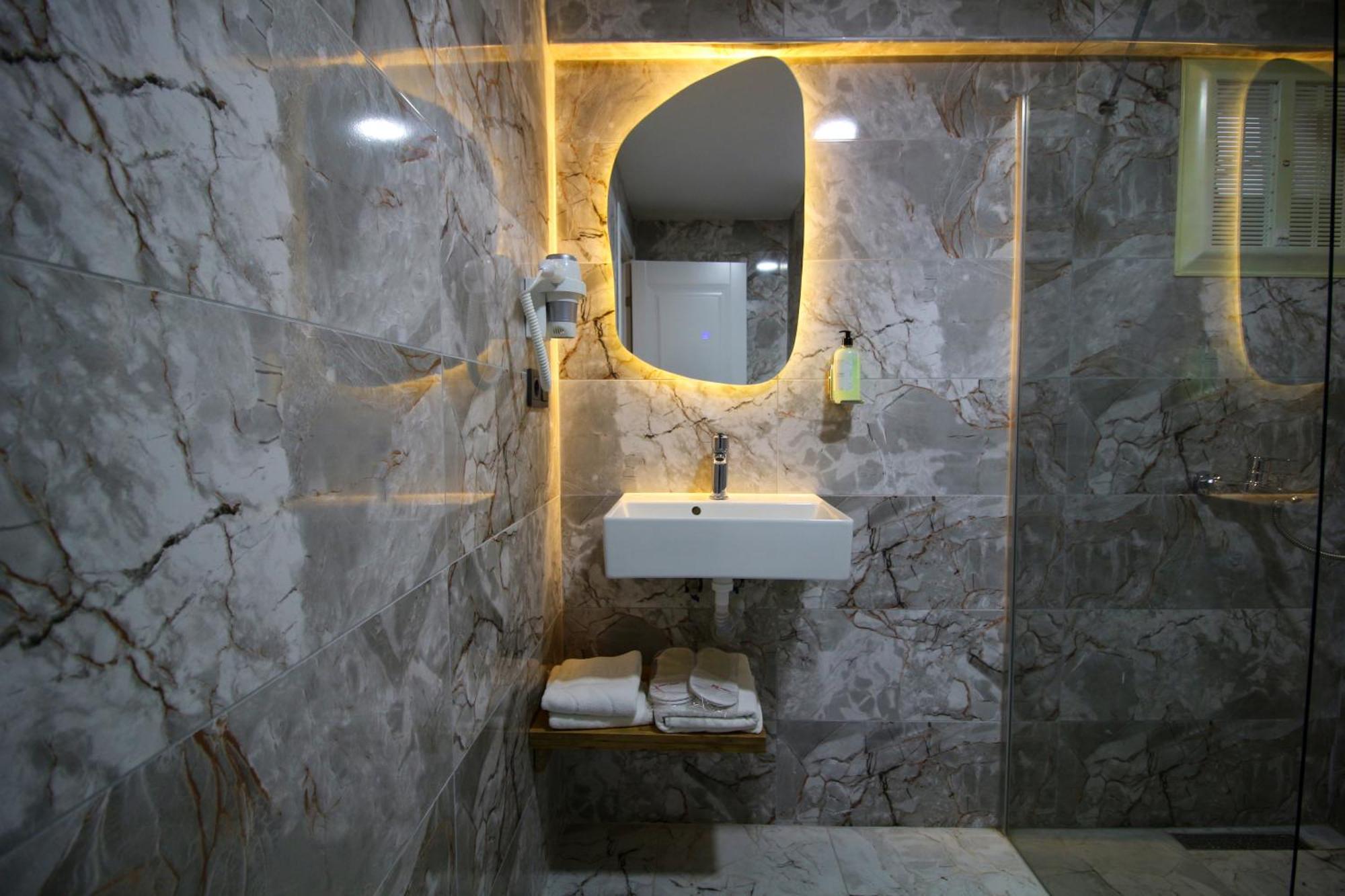 Kaya Hotel Saw Istanbul Eksteriør bilde